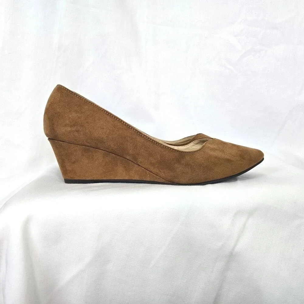 Chinese Laundry Nima Womens Camel Suede‎ Career Preppy Wedge Pumps 10M Neutral